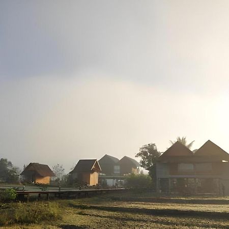 Herntai Resort Ban Mae La Noi Exterior photo