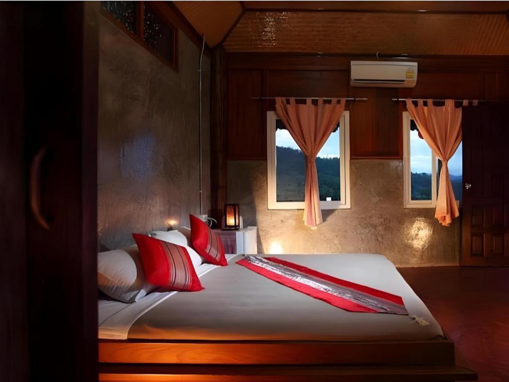 Herntai Resort Ban Mae La Noi Exterior photo