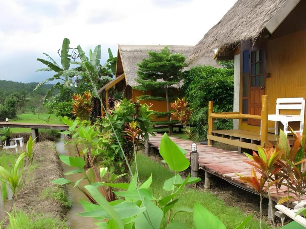 Herntai Resort Ban Mae La Noi Exterior photo